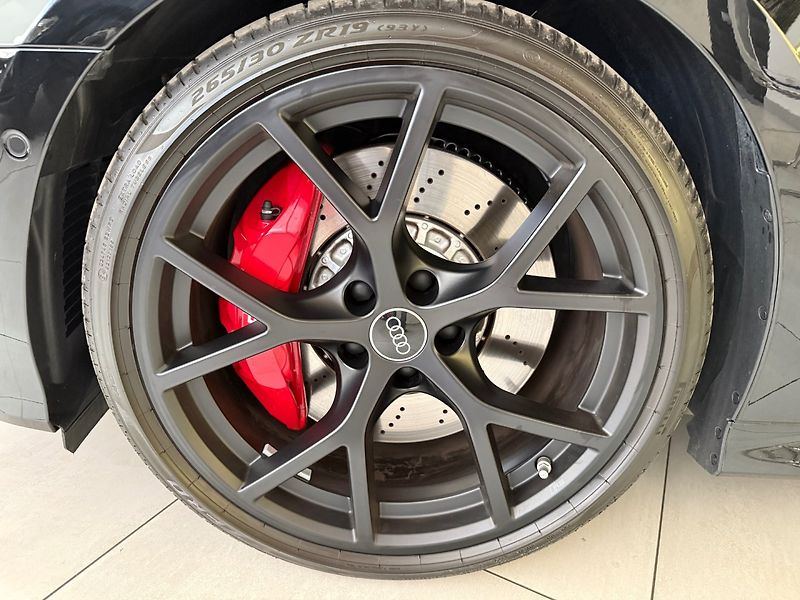 Audi RS 3 (2023) 2.5 TFSI 400 HP Sportback CZ - fotka 32 z 33
