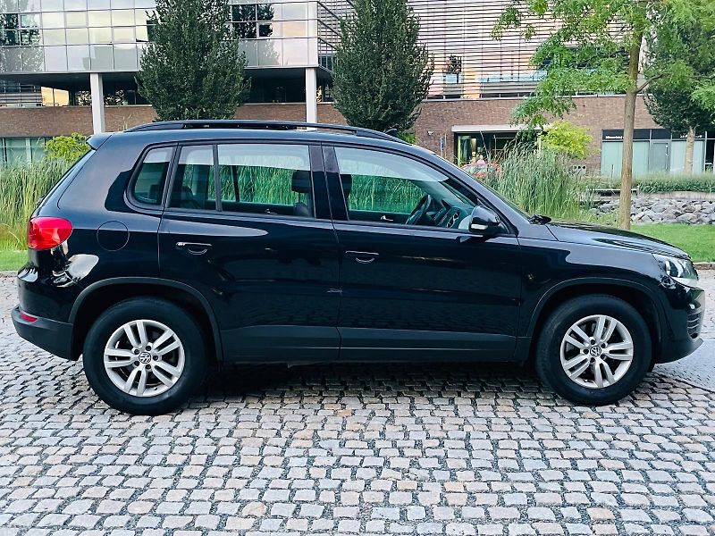 Volkswagen Tiguan 1.4TSI MANUÁL VÝHŘEV PANORAMA - fotka 10 z 46