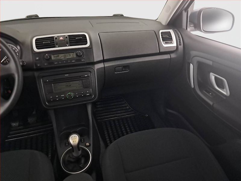 Škoda Fabia (2009) Elegance 1.6 16V, Tempomat - fotka 8 z 17