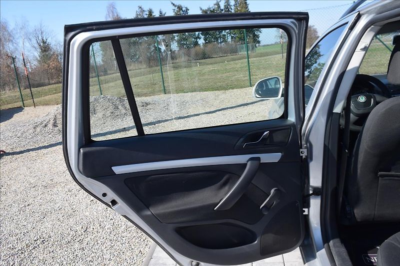Škoda Octavia 1,9 TDI 77KW 2X KOLA PO SERVIS - fotka 28 z 49