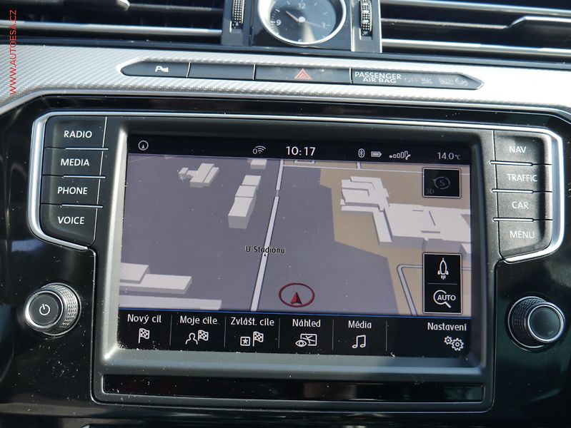 Volkswagen Passat (2017) 2.0TDi, Highline, DSG, LED - fotka 13 z 26