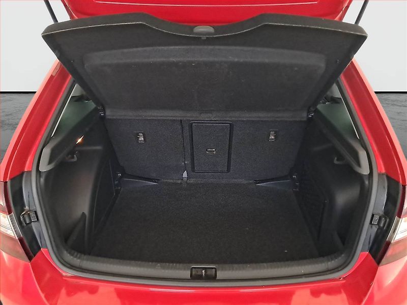 Škoda Rapid (2017) Style Plus 1.0 TSI, Serv.kniha - fotka 13 z 17