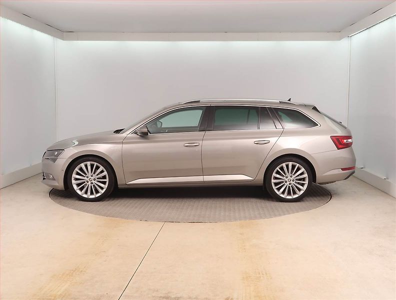 Škoda Superb (2017) Laurin&Klement 2.0 TDI, 4X4 - fotka 3 z 18