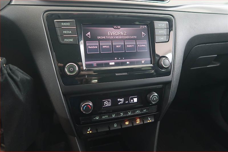 Škoda Rapid (2019) Style 1.0 TSI, Bi-Xenony - fotka 12 z 16
