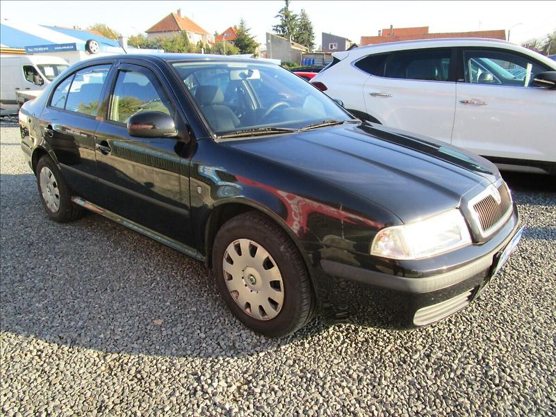 Škoda Octavia 1.6MPi 75kW Tour, klima, 2. ma - fotka 3 z 37