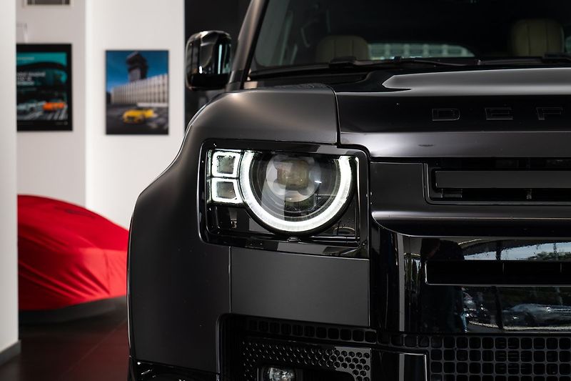 Land Rover Defender 110 V8 P425 X Matné PPF/Meridi - fotka 25 z 27