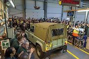 Poslední vyrobený Land Rover Defender.