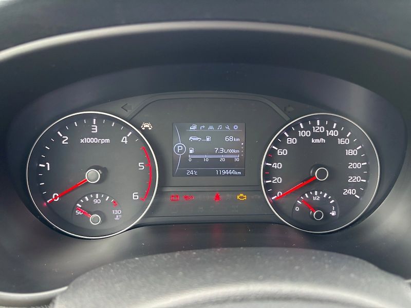 Kia Sportage (2016) 2.0 CRDi 4x4 - fotka 18 z 28