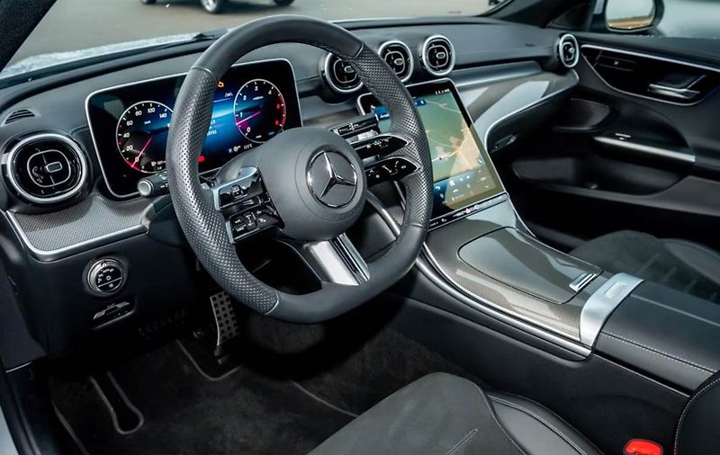 Mercedes-Benz Třídy C 220d AMG LED Distro Ambient - fotka 5 z 12