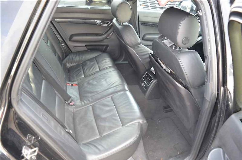 Audi A6 (2010) AVANT 3,0 TDI QUATTRO - fotka 24 z 31