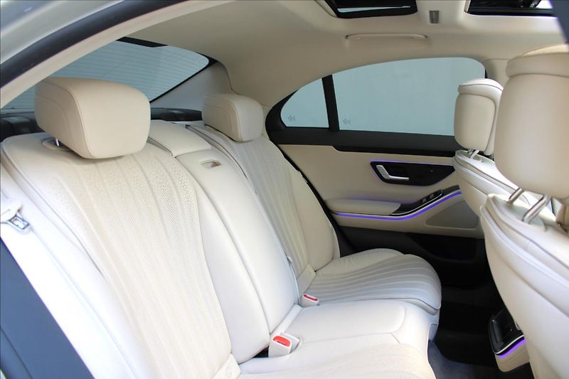 Mercedes-Benz Třídy S 350d 4M/PANO/HUD/360°/CZ - fotka 36 z 50