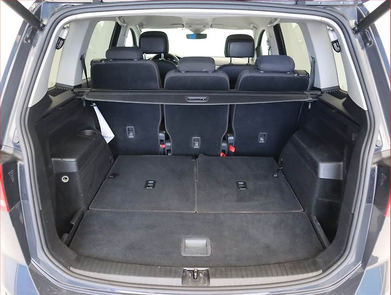 Volkswagen Touran (2019) Comfortline 1.5 TSI, Automat - fotka 14 z 20