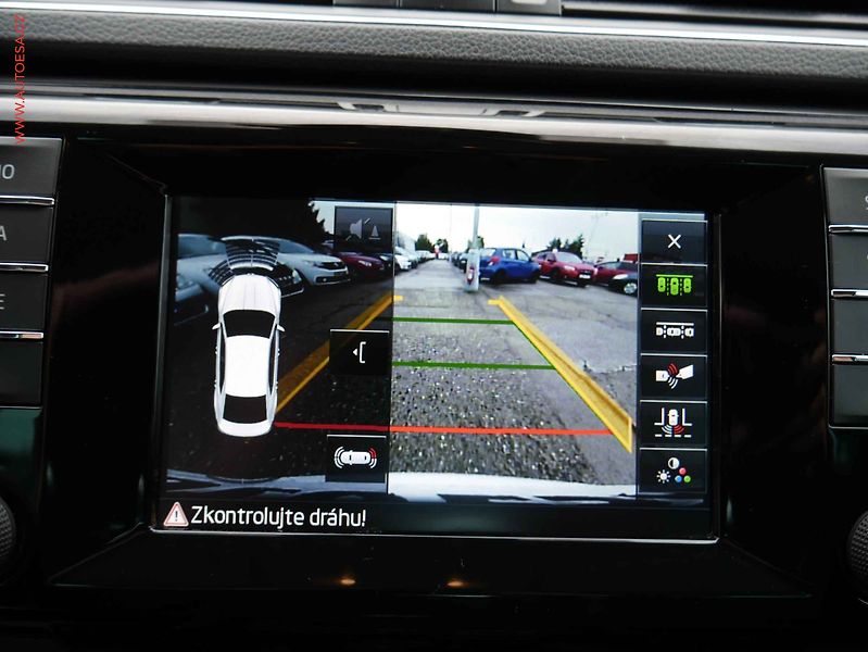 Škoda Superb (2016) 2.0 TDi, ČR, Style - fotka 13 z 20