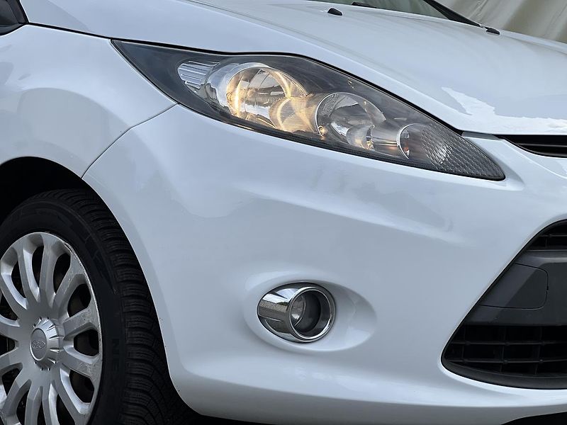 Ford Fiesta 1.25i  ZÁMEK Ř.P. PŮVOD ČR - fotka 32 z 37
