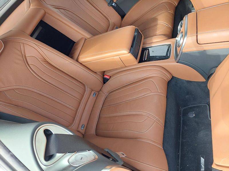 Mercedes-Benz Třídy S (2015) 500 4 MATIC AMG  8 válců  - fotka 24 z 30