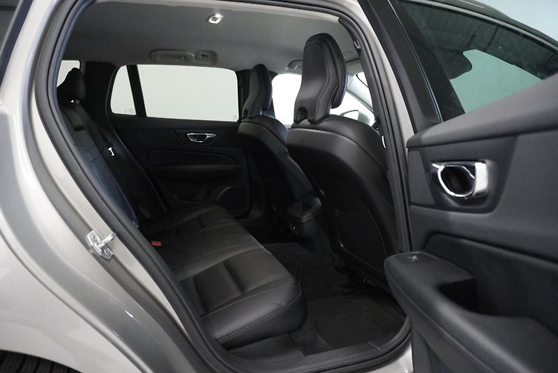 Volvo V60 2,0 D4 POLESTAR INSCRIPTION - fotka 29 z 35