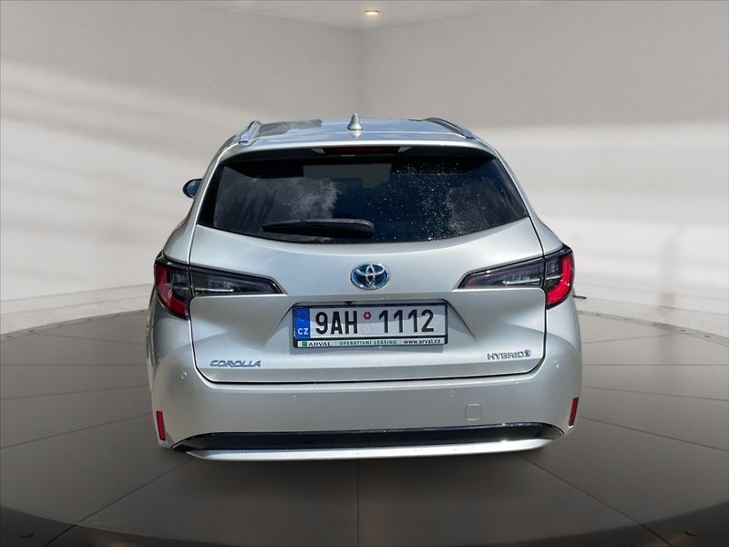 Toyota Corolla 1,8 Hyb.Comfort AT - fotka 5 z 11