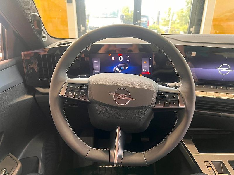 Opel Astra (2026) Edition ST Hybrid 145 k eDCT6 - fotka 12 z 28