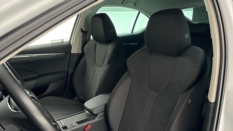 Škoda Octavia 2.0 TDI Style - fotka 15 z 27