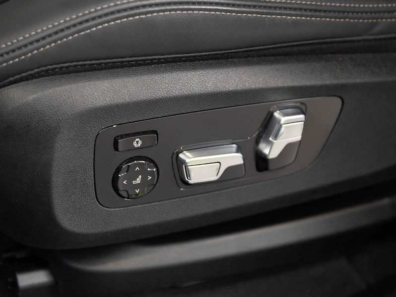 BMW X5 xDrive40i - fotka 20 z 23