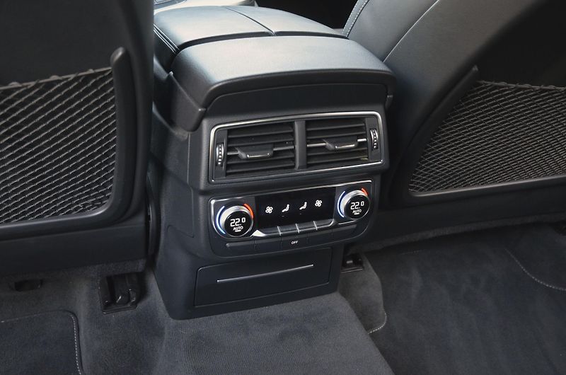Audi Q7 (2016) 3.0TDi Q S-Line 1.MAJ./ VÝBAVA - fotka 17 z 51