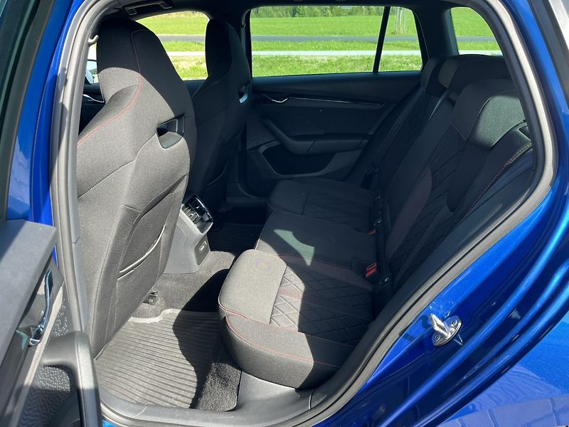 Škoda Octavia (2023) RS 147kW DSG - fotka 12 z 18