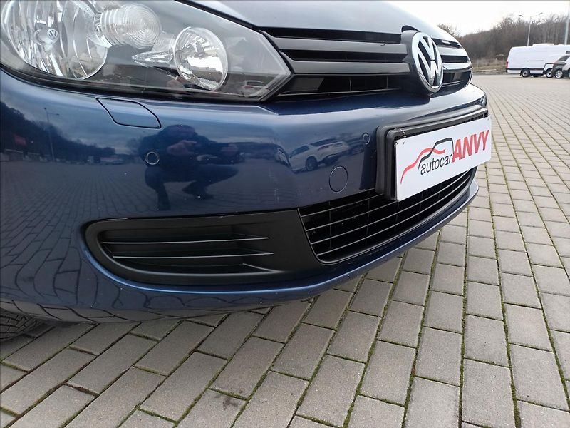Volkswagen Golf 1,2 TSI,KLIMA,VÝHŘEV,SERVISKA - fotka 10 z 40