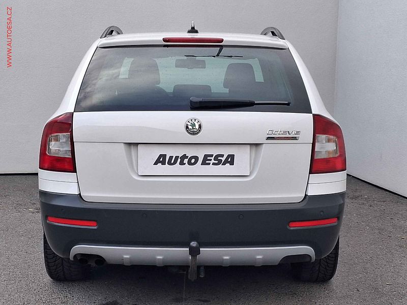 Škoda Octavia (2013) 2.0 TDi 4x4, Scout, DSG - fotka 5 z 19