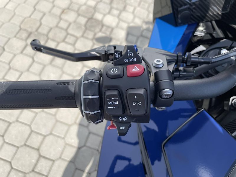 BMW M 1000 XR - fotka 11 z 12