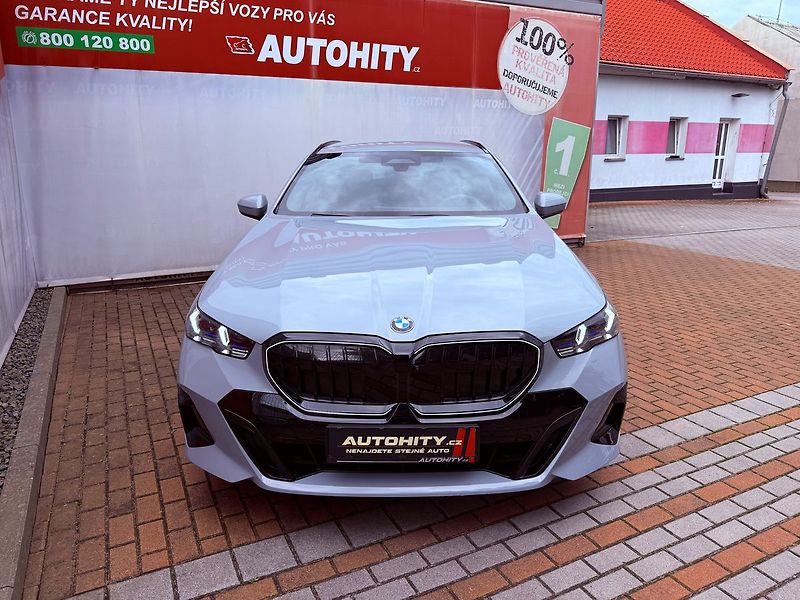 BMW Řada 5 540d xDrive, Serviska, Záruka - fotka 2 z 37