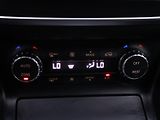 Mercedes-Benz Třídy A 1,6 180i 90kW CZ Sport Xenon - náhled 21