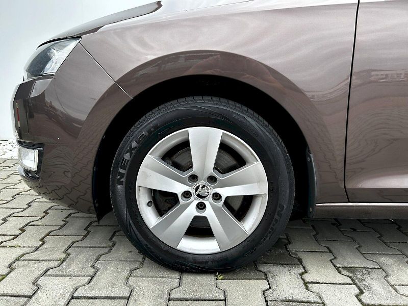 Škoda Rapid (2015) Spaceback 1.2 TSI 81kW MP6 Amb - fotka 29 z 31