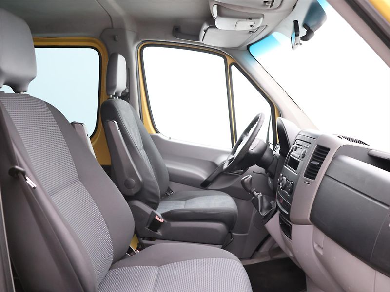 Mercedes-Benz Sprinter 2,1 210 CDI 70kW CZ - fotka 11 z 32