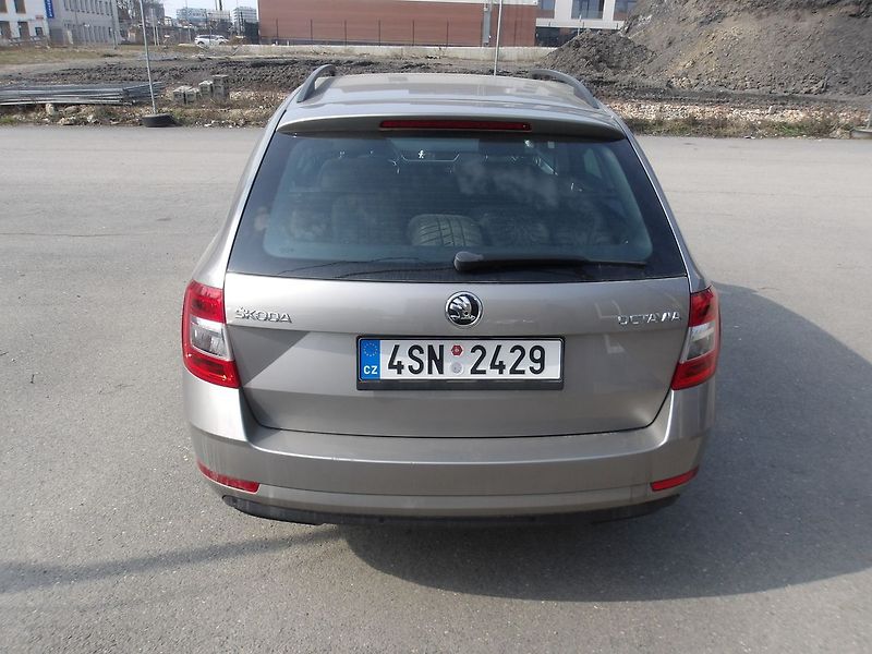 Škoda Octavia 1,5TSi DSG ! NAJ.9600km !!! - fotka 7 z 28