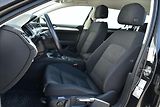 Volkswagen Passat 1.6 TDI LED NAVIGACE TAŽNÉ - náhled 10