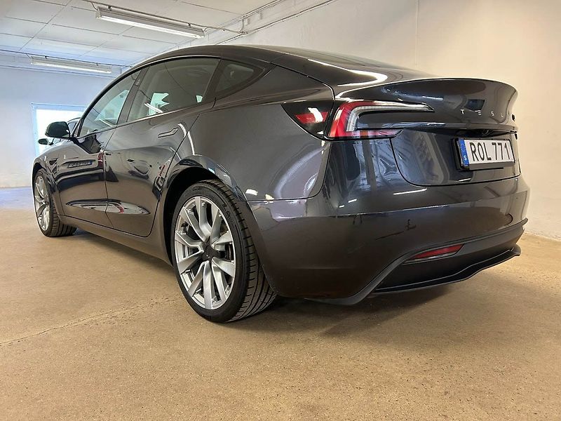 Tesla Model 3 Long Range AWD Highland - fotka 5 z 24