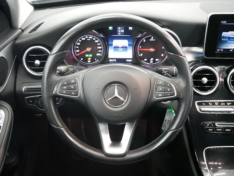 Mercedes-Benz Třídy C - fotka 18 z 29
