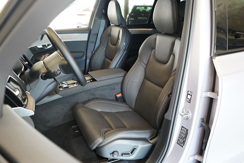 Volvo XC90 T8 PLUS Dark, Head-up, 360° - fotka 19 z 50