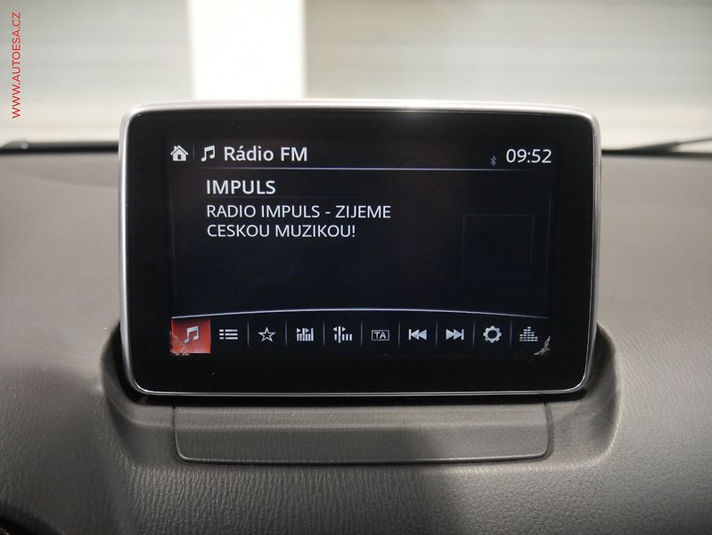 Mazda CX-3 (2016) 1.5D, LED, AC, tempo - fotka 13 z 17