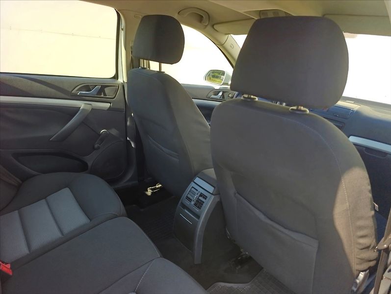 Škoda Octavia 1,9 TDi Klima Tažné Tempomat - fotka 23 z 29