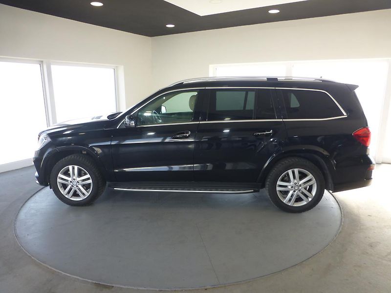 Mercedes-Benz GL (2014) 500-320KW*XENONY**7MÍST - fotka 9 z 33