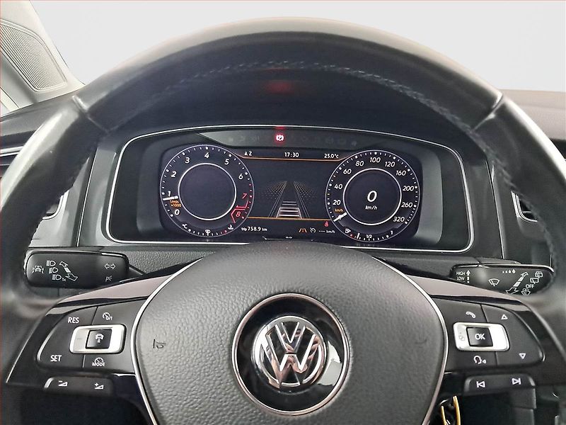 Volkswagen Golf (2018) 1.4 TSI, Navi, Tempomat - fotka 17 z 18