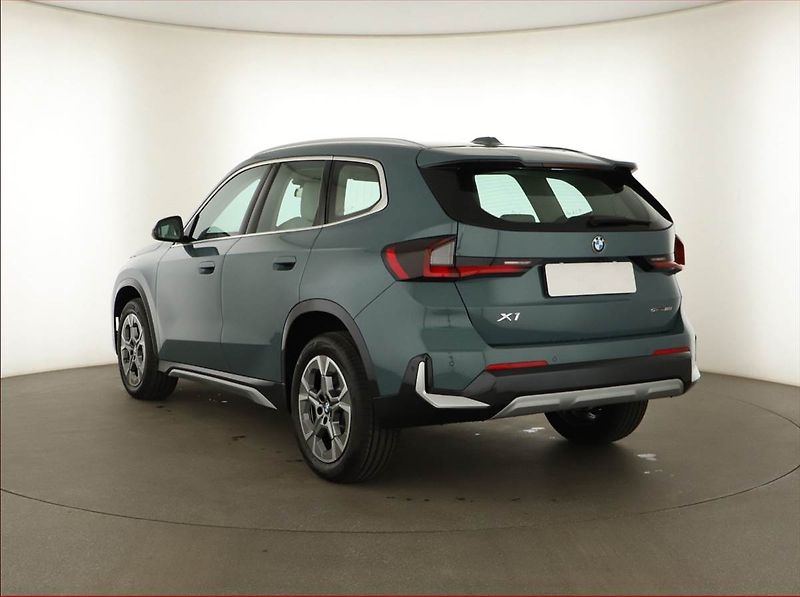 BMW X1 (2026) sDrive18i - fotka 4 z 20