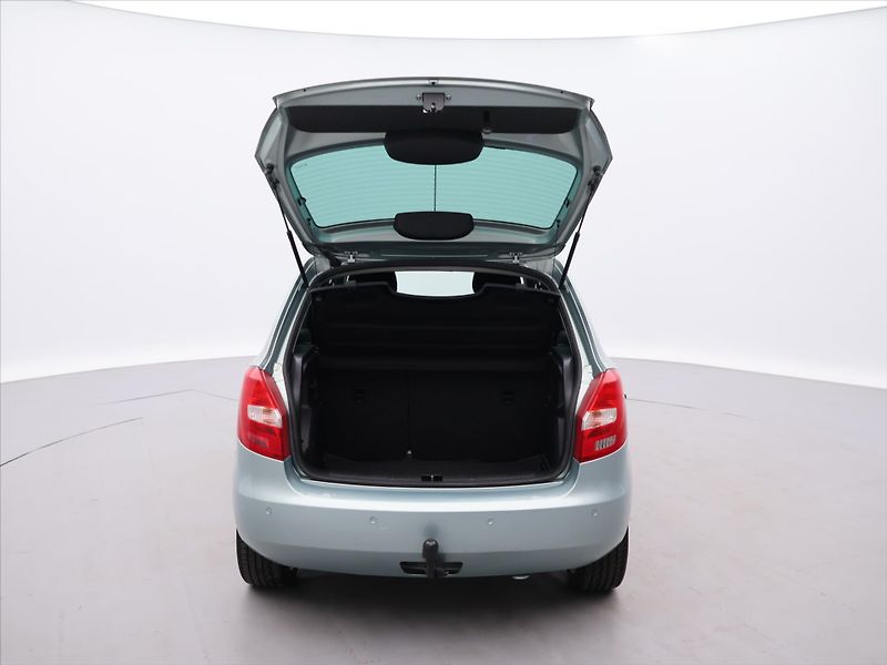 Škoda Fabia 1.2 i 51kW Elegance Sport CZ - fotka 9 z 31