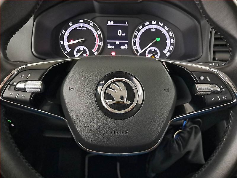 Škoda Karoq (2021) 1.5 TSI - fotka 18 z 21