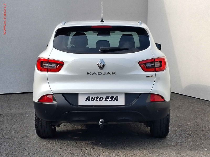 Renault Kadjar (2015) 1.6dCi 4WD, ČR, AC, TZ, park - fotka 5 z 17