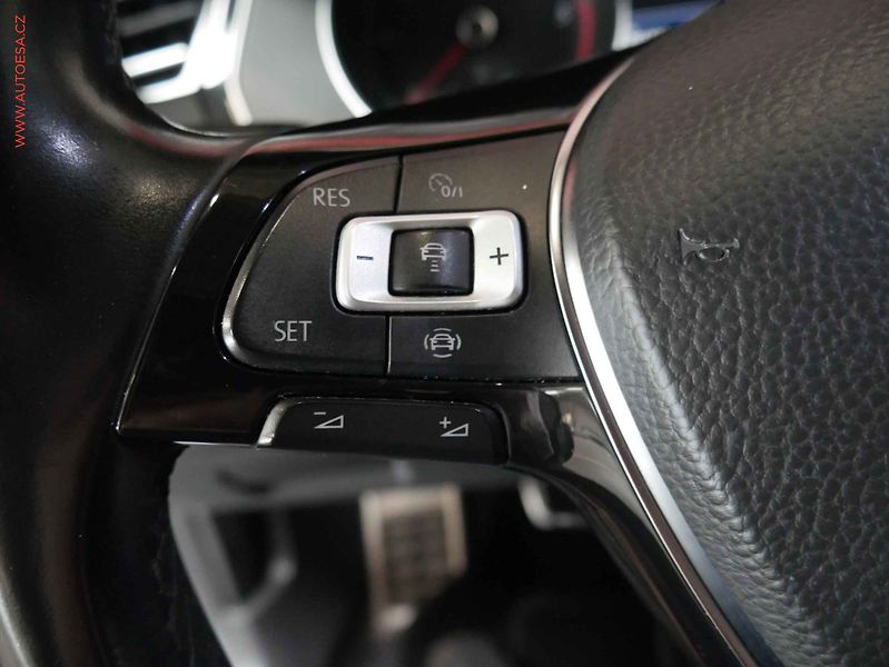 Volkswagen Arteon (2019) 2.0TDi, Elegance, LED - fotka 12 z 20
