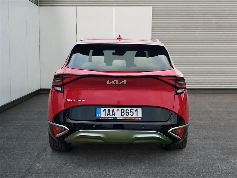 Kia Sportage 1,6 TGDI Top 4x4 AT - fotka 4 z 11