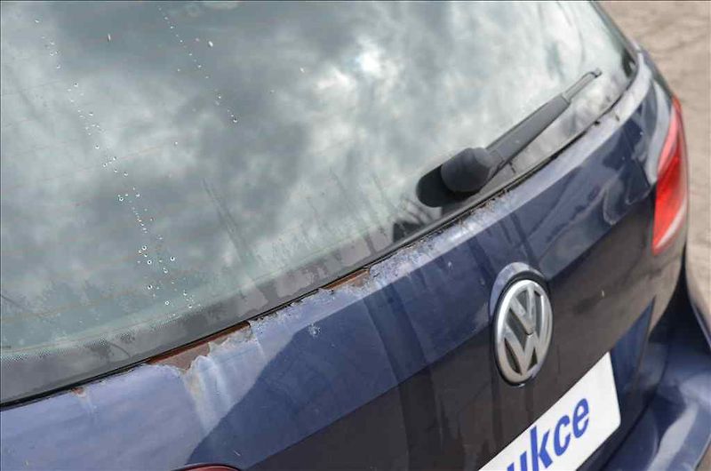 Volkswagen Passat (2012) VARIANT 1,6 TDI - fotka 16 z 35