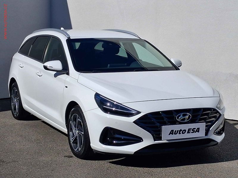 Hyundai i30 (2022) 1.5 T-GDi 48V MHEV, 1.maj,ČR - fotografie inzerátu